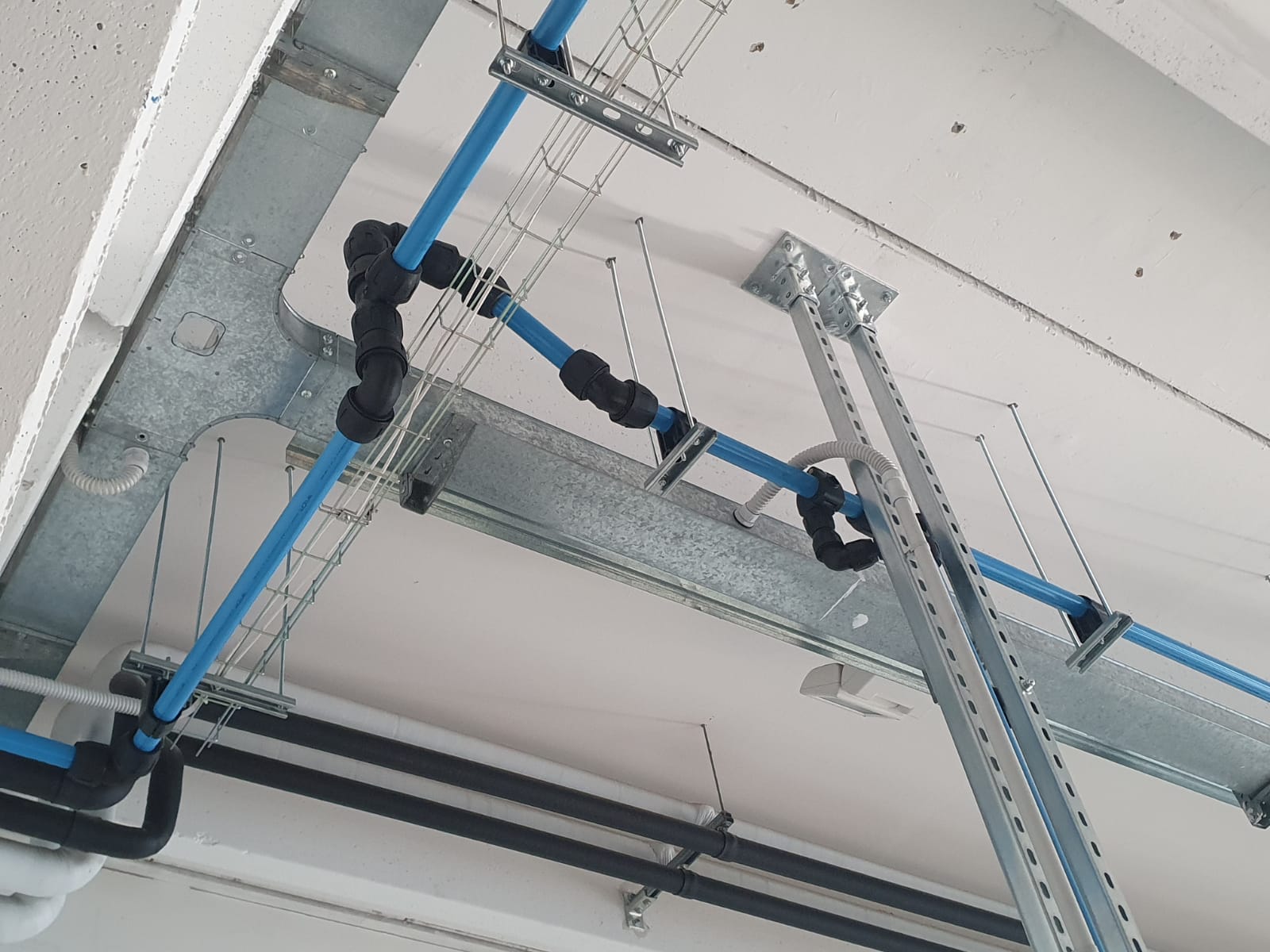 Impianto di distribuzione aria compressa in alluminio